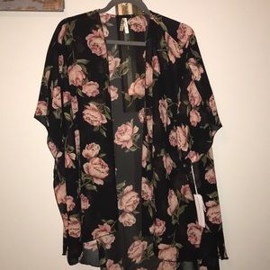 Floral print black kimono